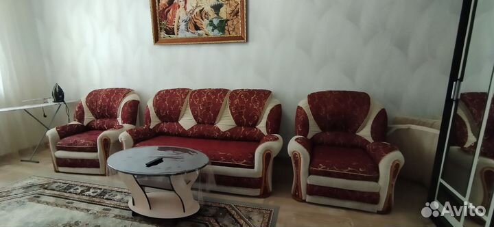 Отличный хол, матрас к дивану в подарок