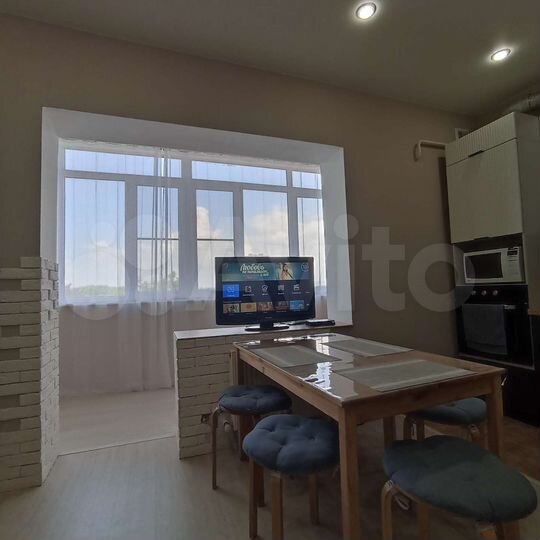 2-к. квартира, 52 м², 3/6 эт.