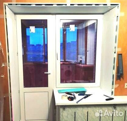 Установка подоконников и откосов из сендвич панеле