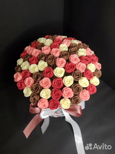 Шоколадные Розы - 51 шт в Шляпной Коробке