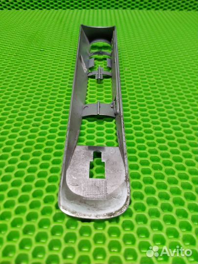 Накладка на рейлинг / молдинг крыши Volkswagen