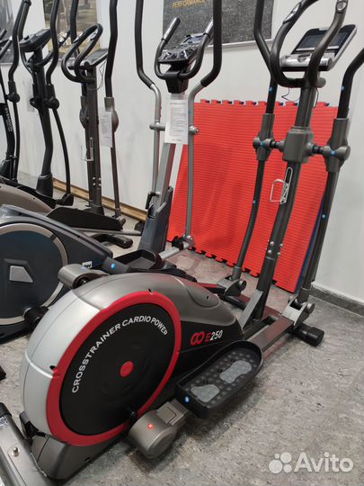 Эллиптический тренажер CardioPower Е250