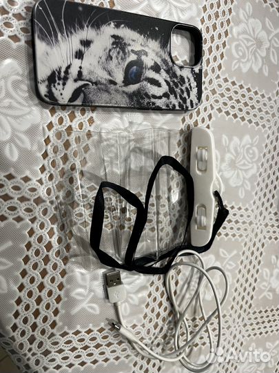 Чехол на iPhone 13