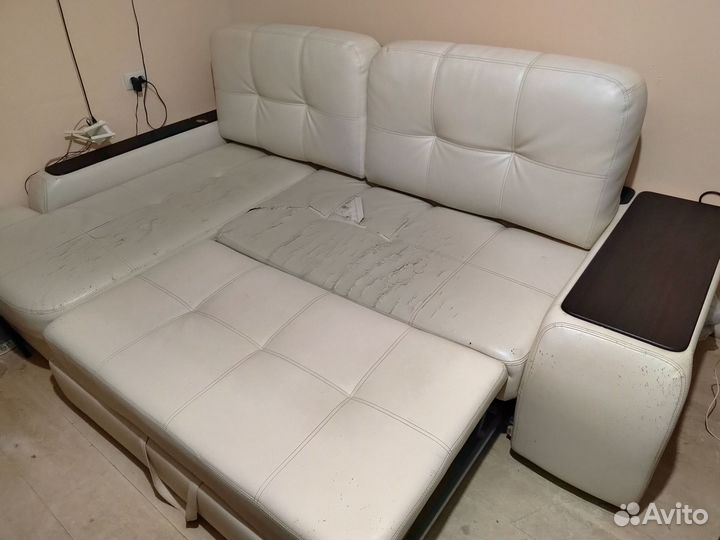 Большой угловой диван б/у