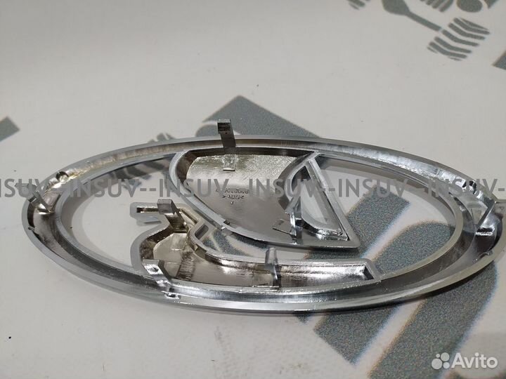 Эмблема LADA на решетку радиатора Нива урбан,веста