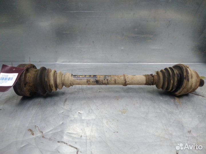 Полуось передняя правая Audi 80/90 B4 1992-1995