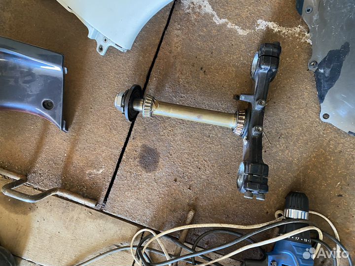 Траверса kawasaki zzr 400-600