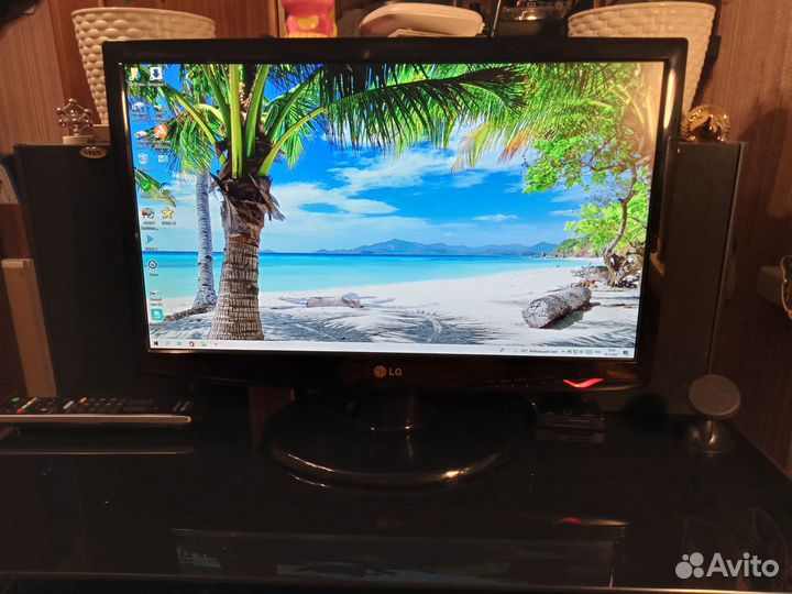 Монитор LG 22