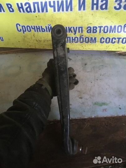 Рычаг передний левый Mitsubishi Lancer