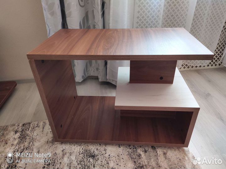 Журнальный столик новый