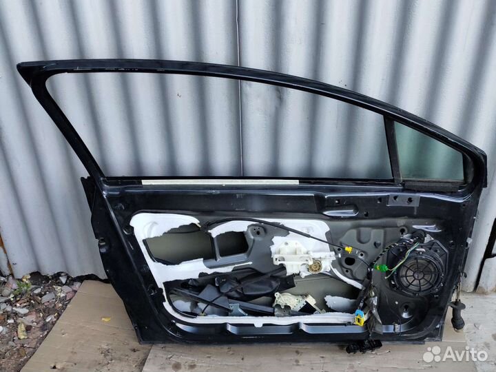 Дверь передния левая на Citroen C4