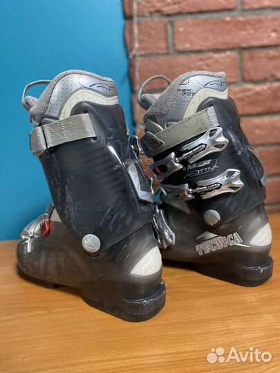 Горнолыжные ботинки technica 240-245 (24-24,5)