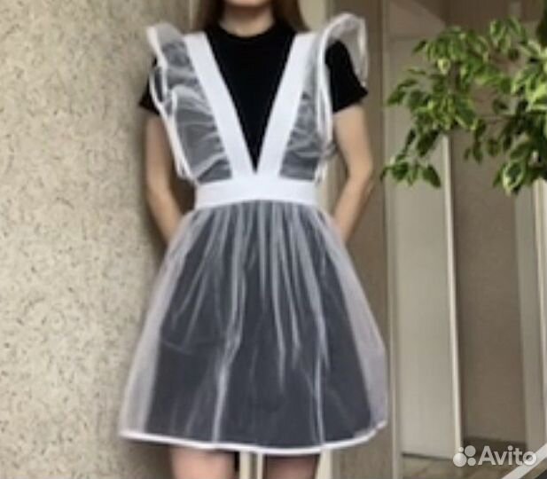 Белый школьный фартук