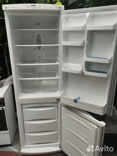 Холодильник LG