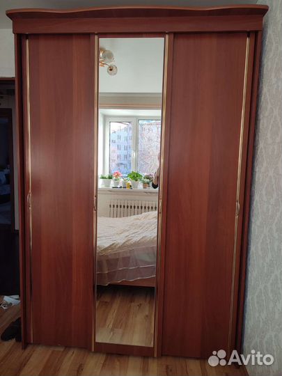 Спальный гарнитур