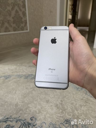 Телефон iPhone 6s