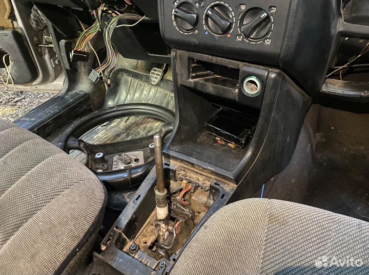 Центральная консоль Volkswagen Passat B3