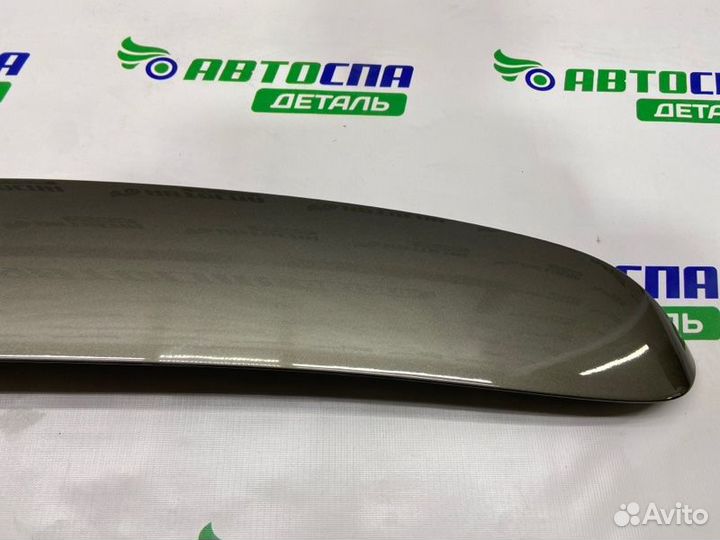 Спойлер крышки багажника задний Mercedes Benz