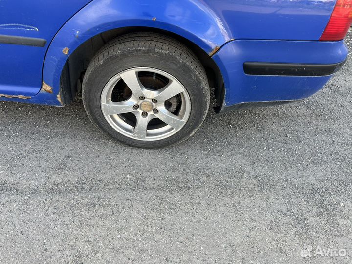 Volkswagen Golf 4 в разборе