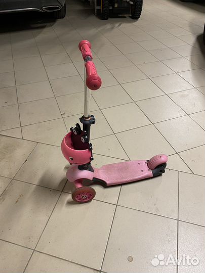 Самокат с родительской ручкой