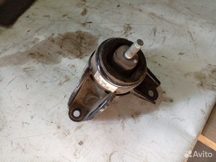 Подушка двигателя Hyundai Elantra