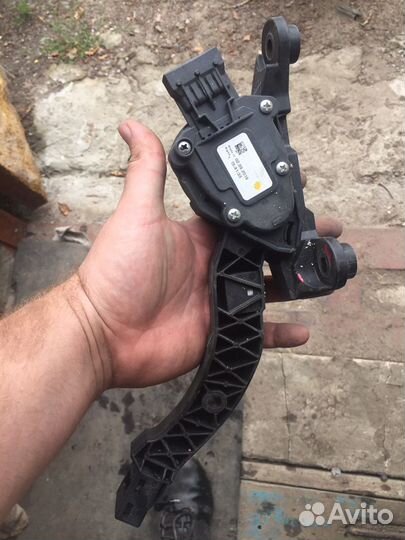 Kia Ceed2 JD Киа сид педаль газа электро