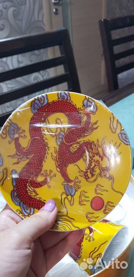 Чайные чашки с блюдцами