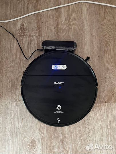 Робот пылесос Scarlet Sc-vc80 RW01