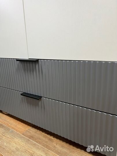 Шкаф распашной