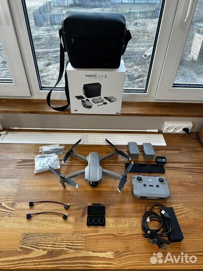 Квадрокоптер DJI Mavic AIR 2 Fly More Combo