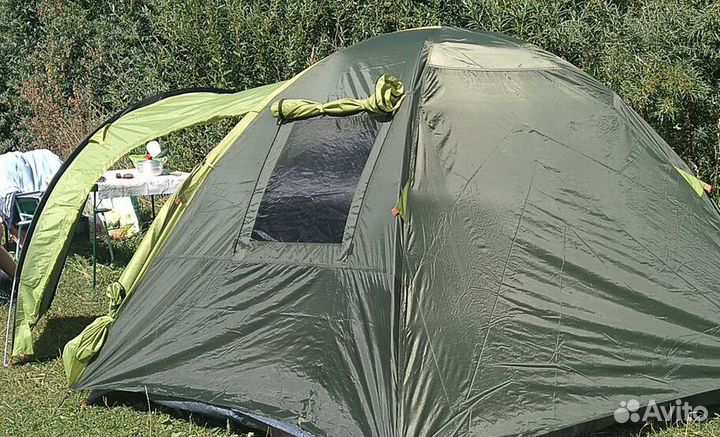 Туристическая палатка