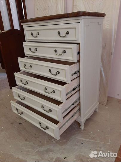 Комод из массива дерева