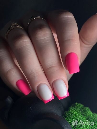 Маникюр, педикюр, наращивание ногтей