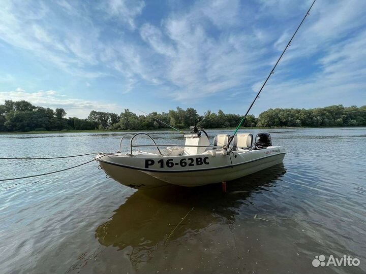 Моторная лодка Laker 410