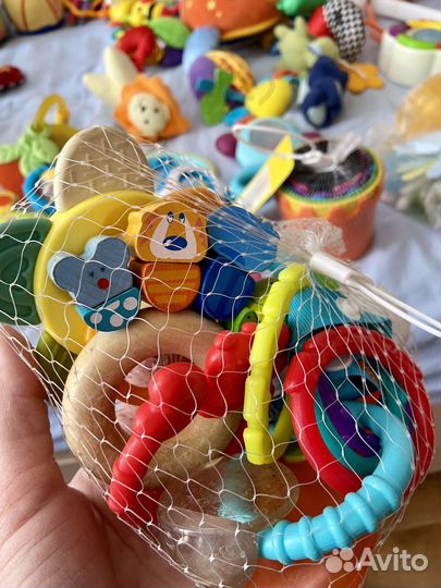 Большой пакет игрушек для малыша