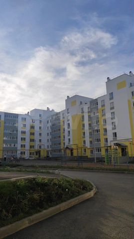 3-к. квартира, 80 м², 1/6 эт.