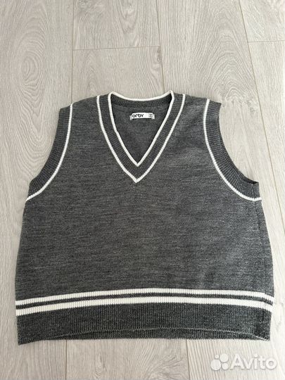 Стильная жилетка для девочки