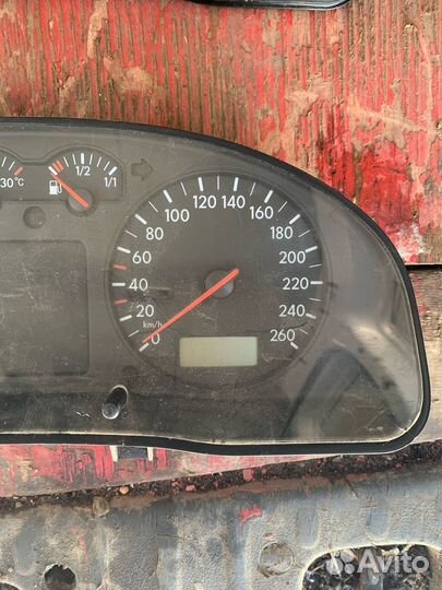 Панель приборов Volkswagen Passat B5 3B0 919 881F