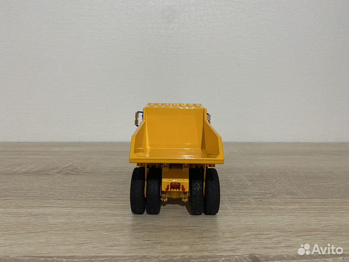 Модель самосвала белаз 7547 1:50