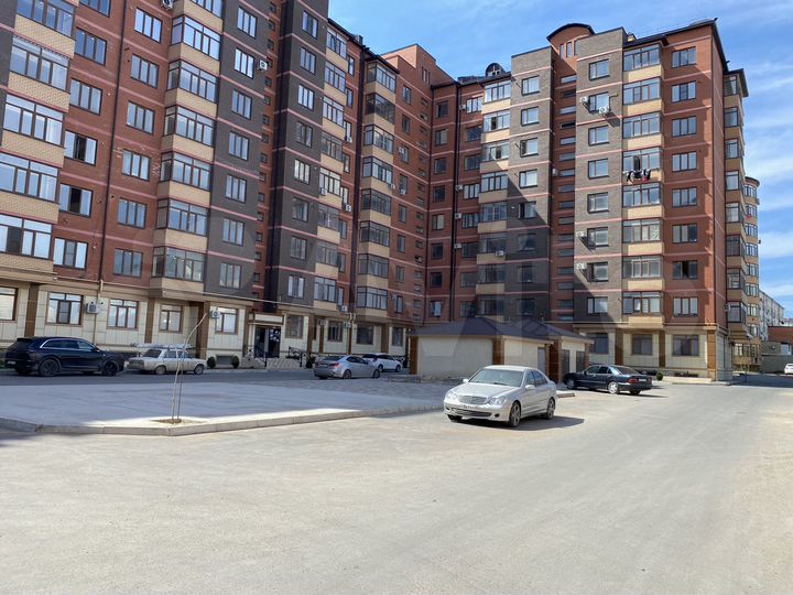 3-к. квартира, 98 м², 8/9 эт.