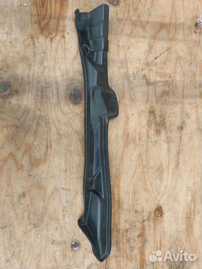 Пыльник крыла переднего левого Toyota Prius 2