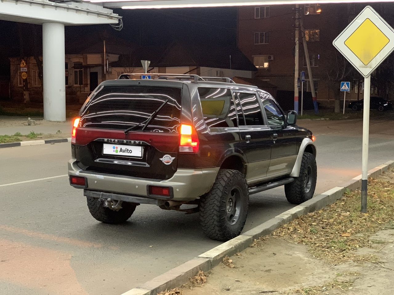 Mitsubishi Montero Sport: фото владельца