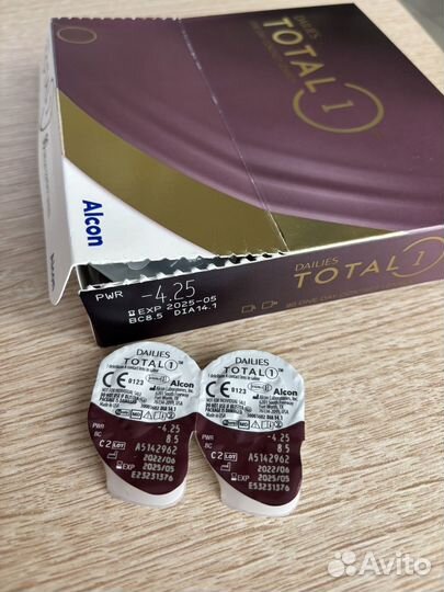 Контактные линзы Dailies total 1