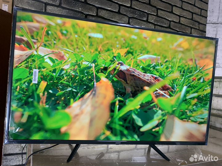 Новый телевизор 43 UHD 4K HDR супер SMART TV