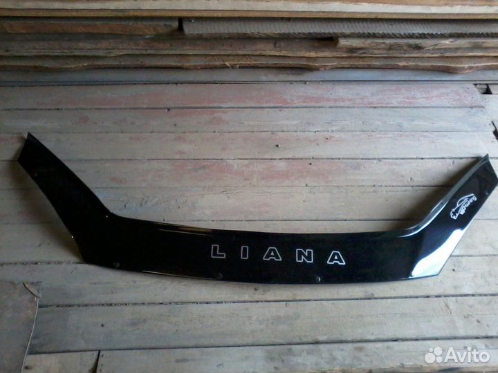 Молдинг на капот