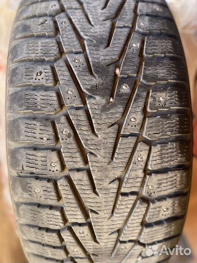 Bridgestone Blizzak DM-V2 275/50 R22