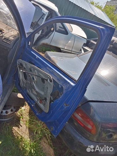 Дверь передняя правая Skoda Fabia 2004