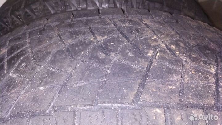 Bridgestone Blizzak DM-Z3 215/65 R16