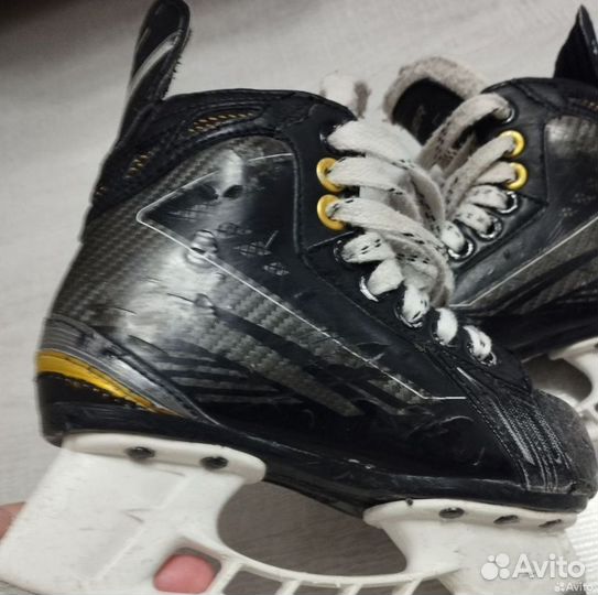 Хоккейные коньки bauer