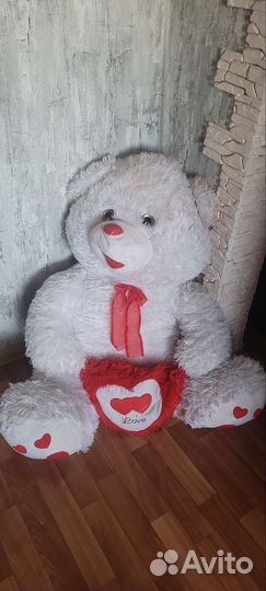 Огромный плюшевый мишка